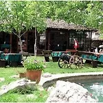 Izvora - Garden Retreat ارباناسي