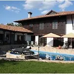 Izvora - Garden Retreat