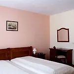 Hotell Izvora - Garden Retreat 3*