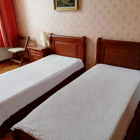 Szálloda Izvora - Garden Retreat Arbanaszi