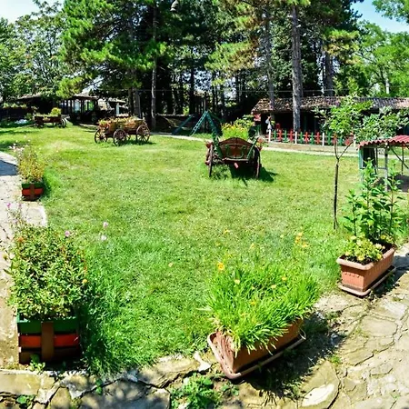 Izvora - Garden Retreat