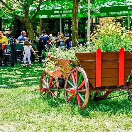 Szálloda Izvora - Garden Retreat