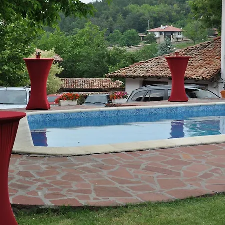 Szálloda Izvora - Garden Retreat Arbanaszi