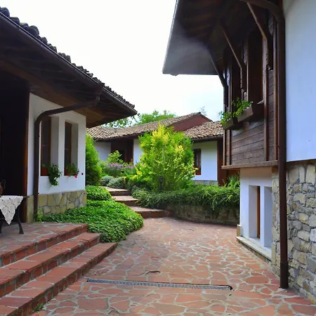 Отель Izvora - Garden Retreat 3*