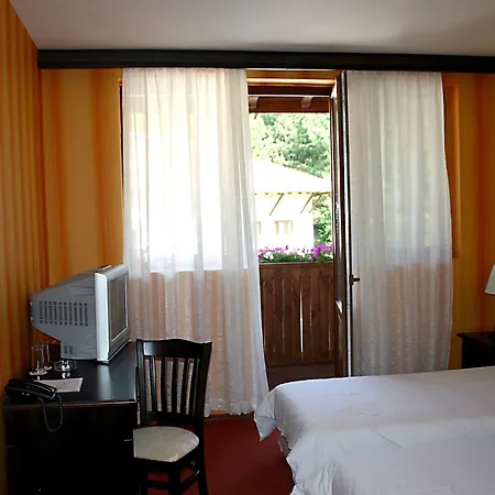 Izvora - Garden Retreat