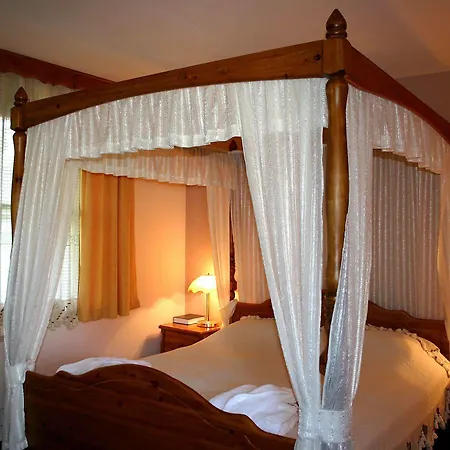 Izvora - Garden Retreat Szálloda 3*