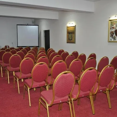 Szálloda Izvora - Garden Retreat Arbanaszi