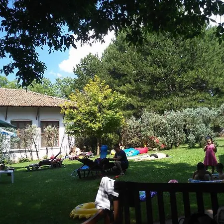 Izvora - Garden Retreat Arbanasi